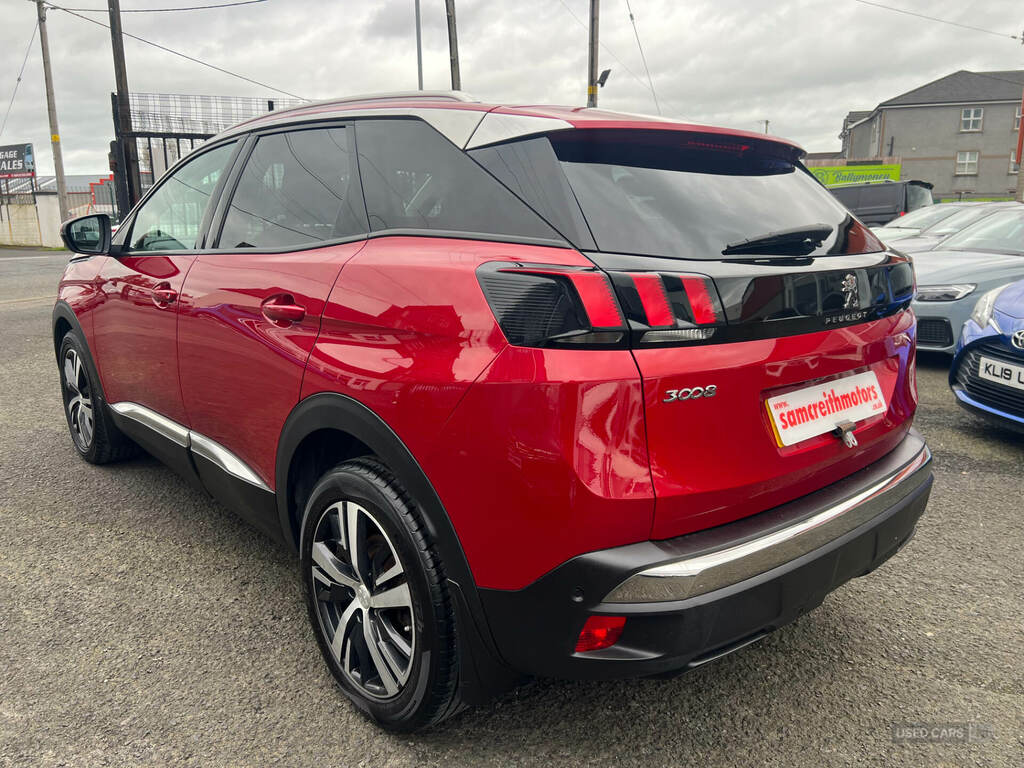 Peugeot 3008 1.5 Bluehdi Allure Eat8 LO20VWG Red #3