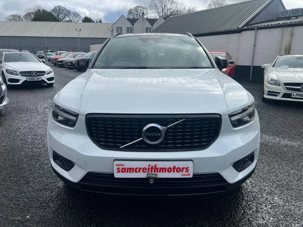 Volvo XC40 2.0 D3 R Design VK20XTS White #2