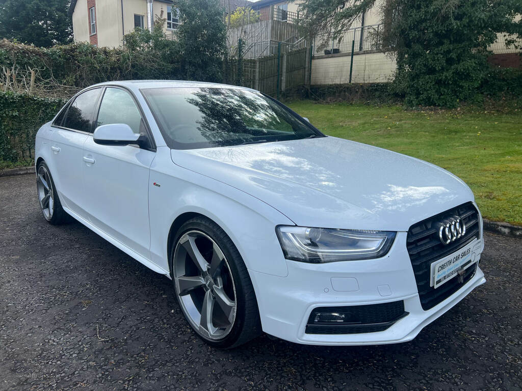 Audi A4 2.0 Tdi 177 Black Edition White