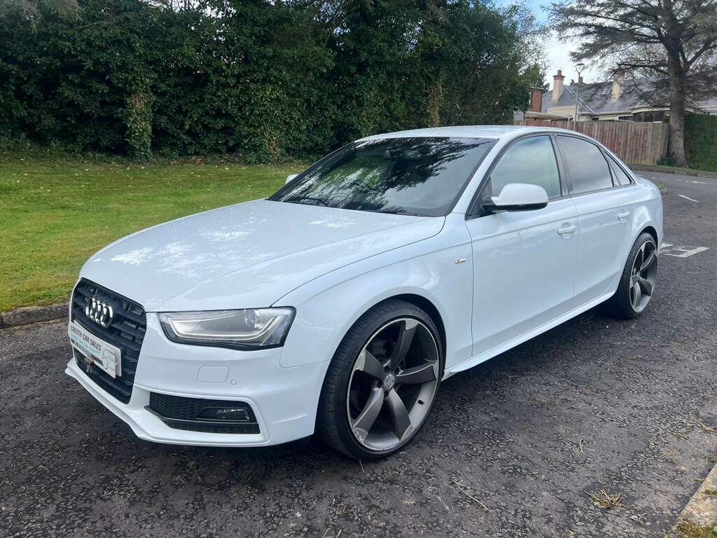 Audi A4 2.0 Tdi 177 Black Edition SB63RZF White #3