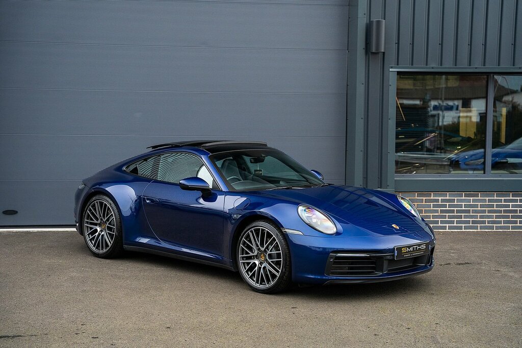 Porsche 911 T 992 Carrera Blue