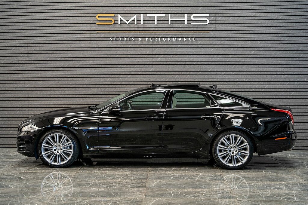 Jaguar XJ D V6 Portfolio Black