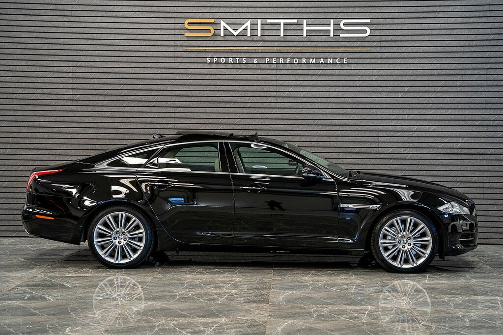 Jaguar XJ D V6 Portfolio Black #2