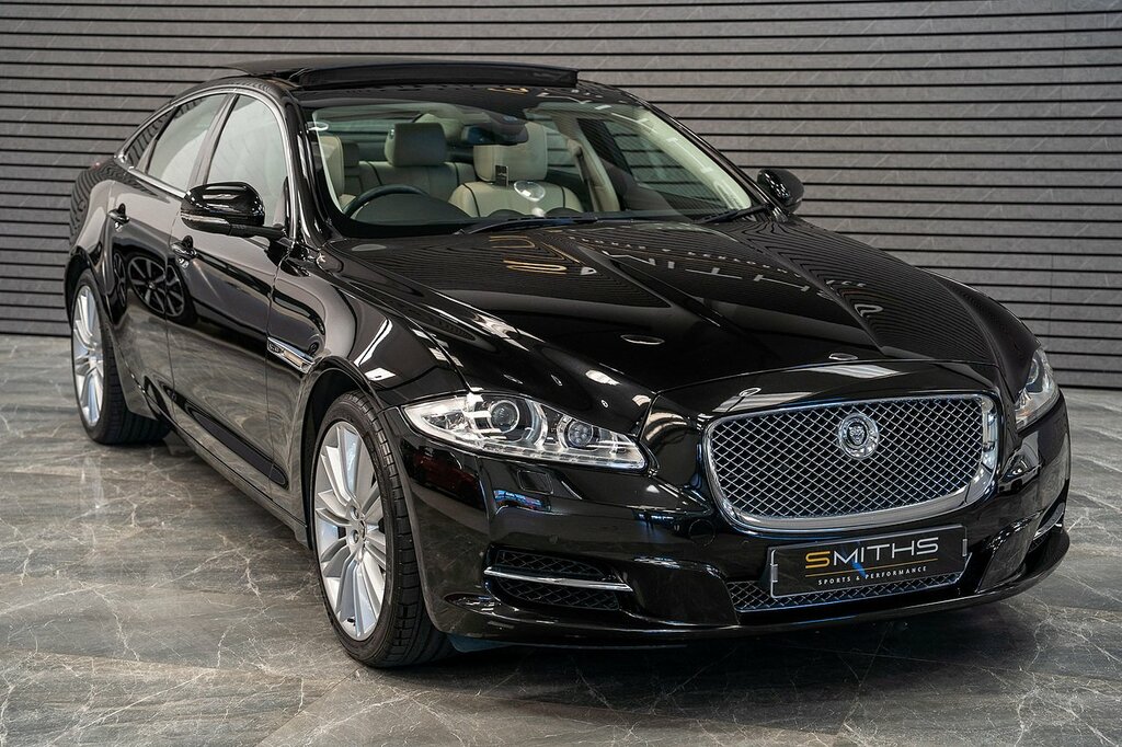 Jaguar XJ D V6 Portfolio Black #3