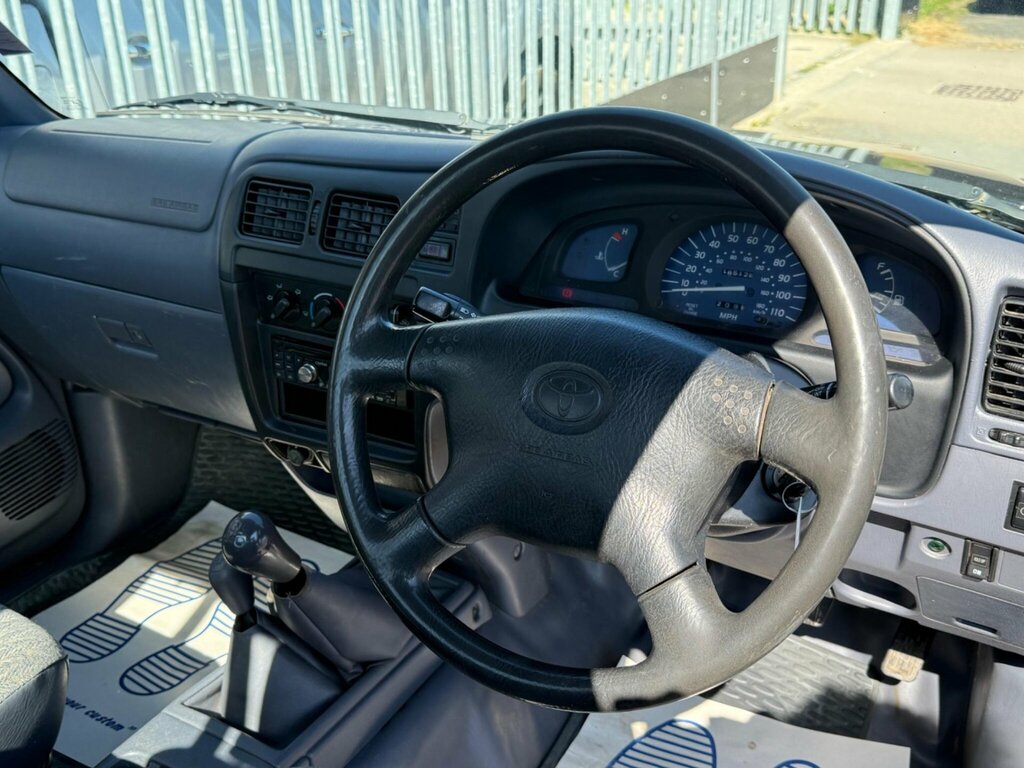 Toyota HILUX 280 VX Double Cab Silver #3