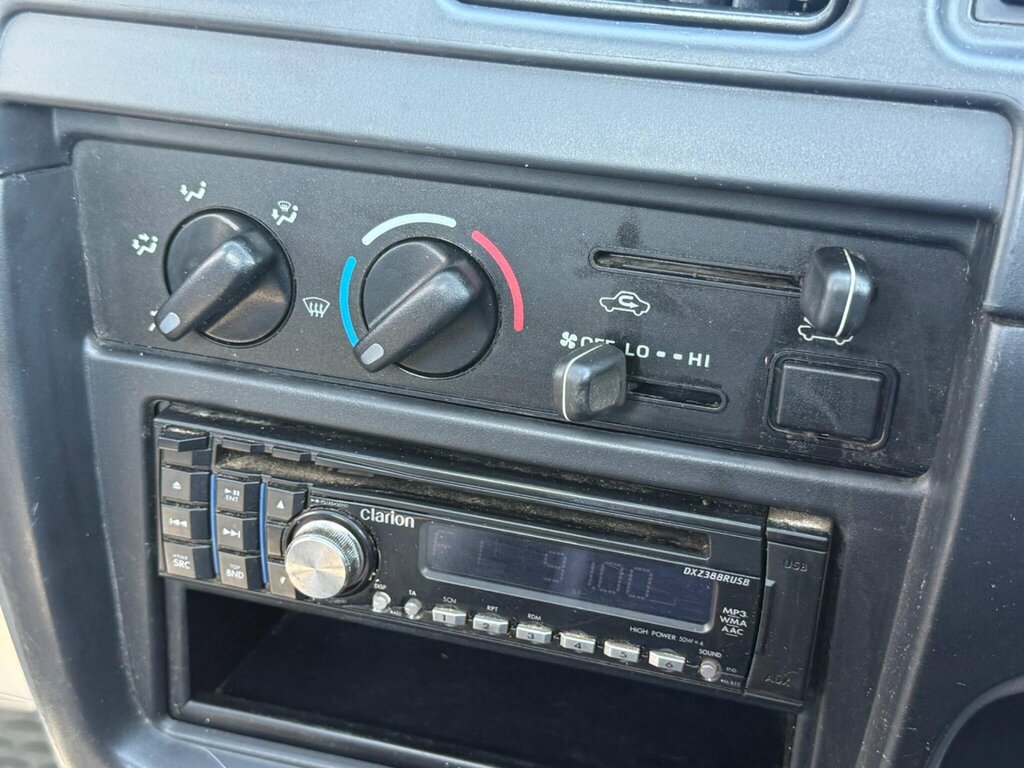 Toyota HILUX 280 VX Double Cab Silver #4