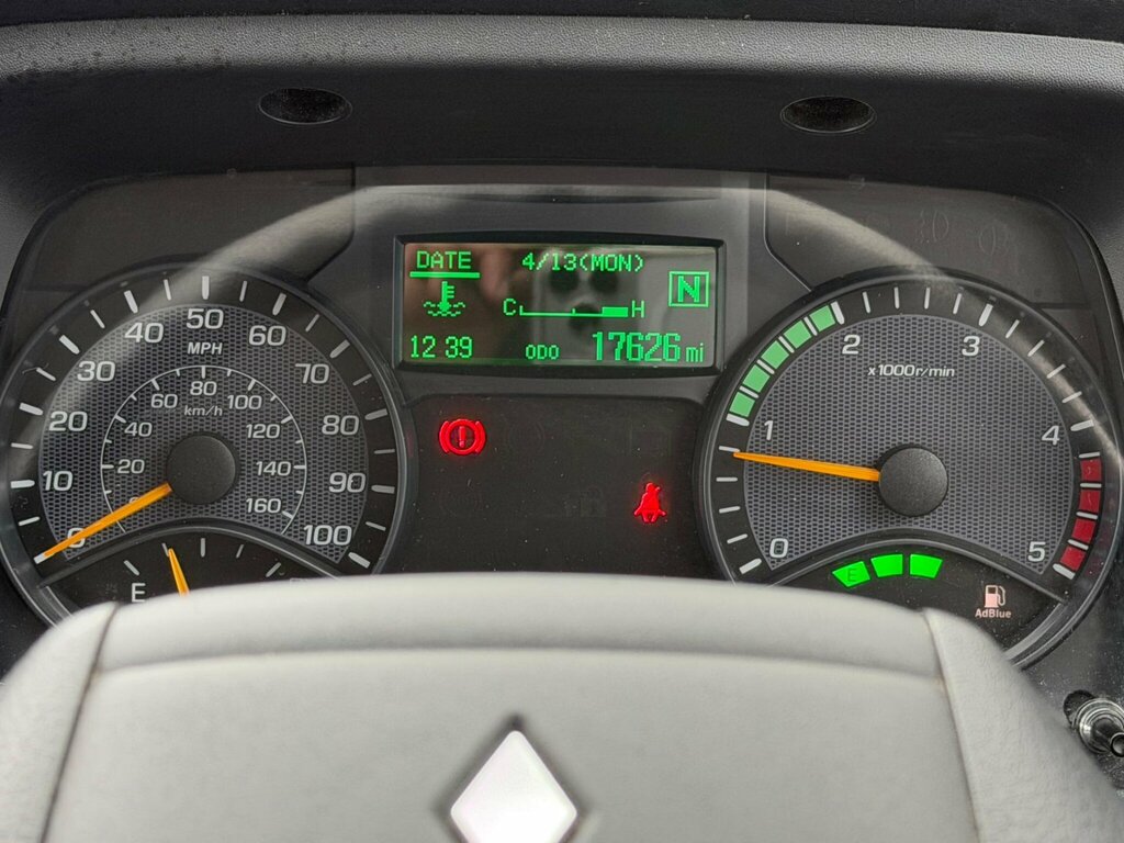 Mitsubishi Fuso Canter 7C18 43 White #12