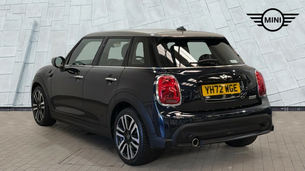 Mini Hatch 5-Door Hatch Cooper Exclusive YH72WGE Black #3