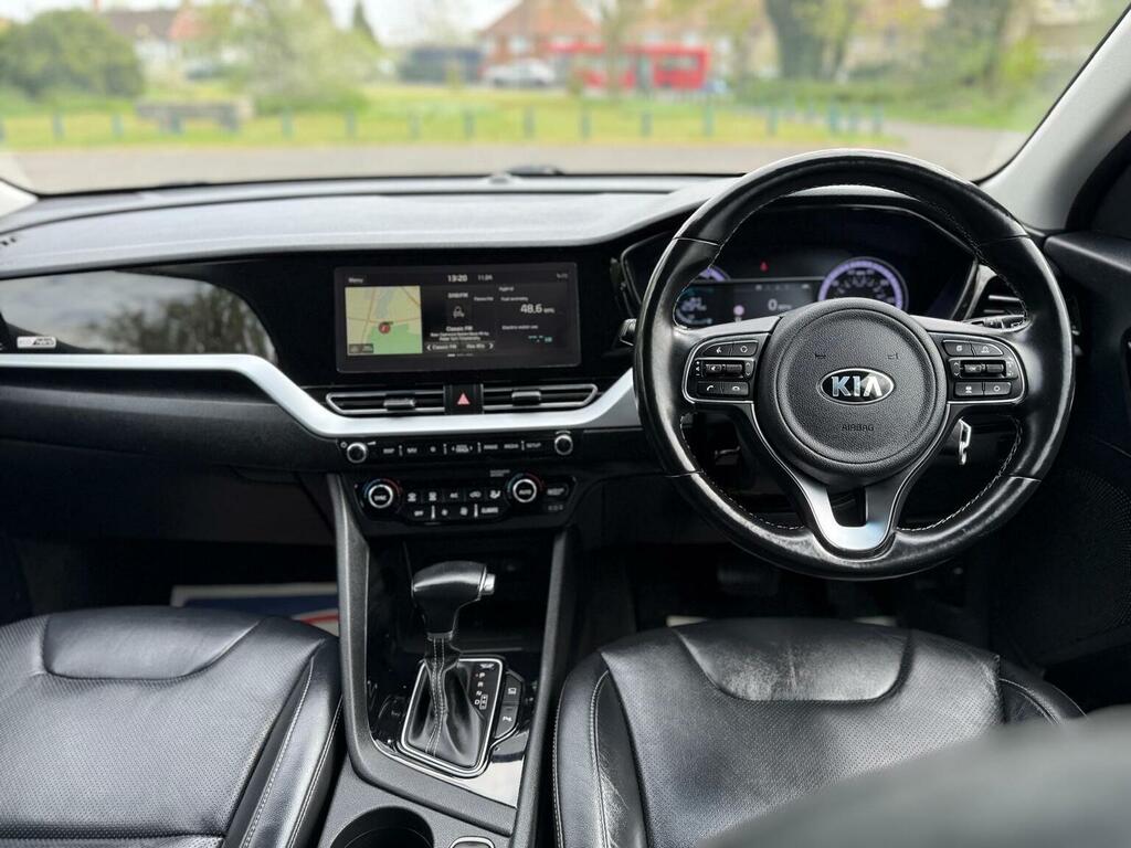 Kia Niro Suv 1.6 Gdi 3 Dct Euro 6 Ss 202020 YH20AEV White #2