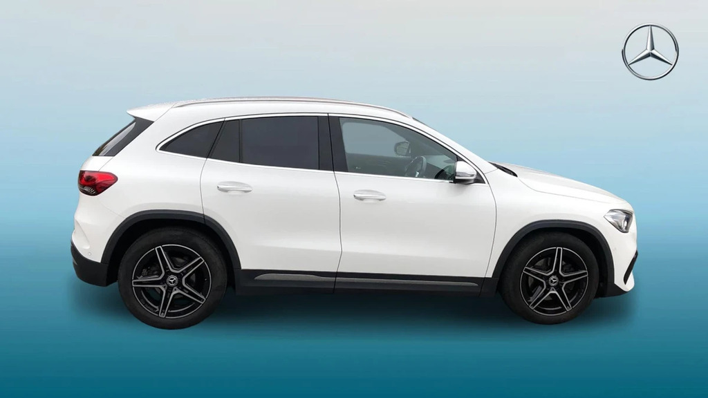 Mercedes-Benz GLA Class Gla 200 Amg Line Premium LM72NCC White #4