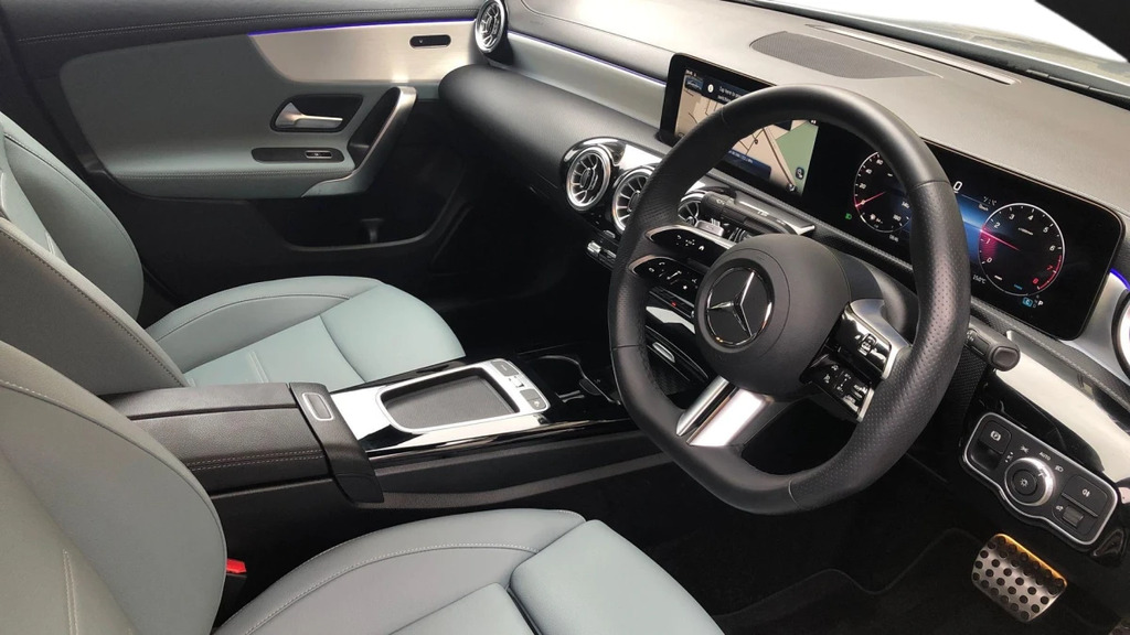 Mercedes-Benz CLA Class Cla 200 Amg Ln Executve M Silver #3
