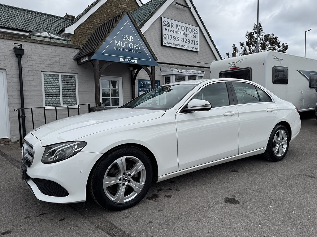 Mercedes-Benz E Class E220d Se WG18HFV White #2