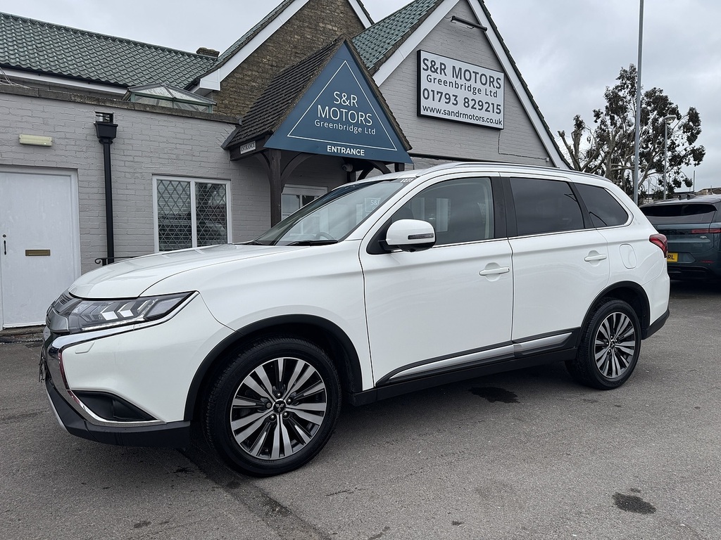 Mitsubishi Outlander Mivec Exceed White #3