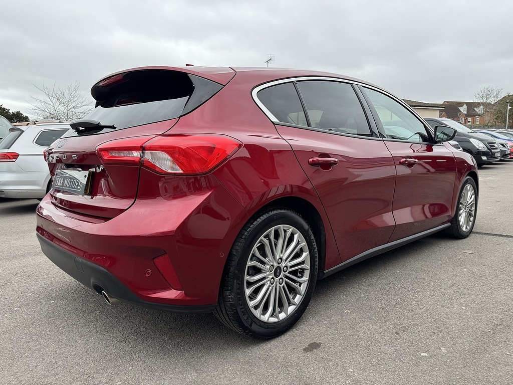 Ford Focus T Ecoboost Titanium X WT19BDO Red #4