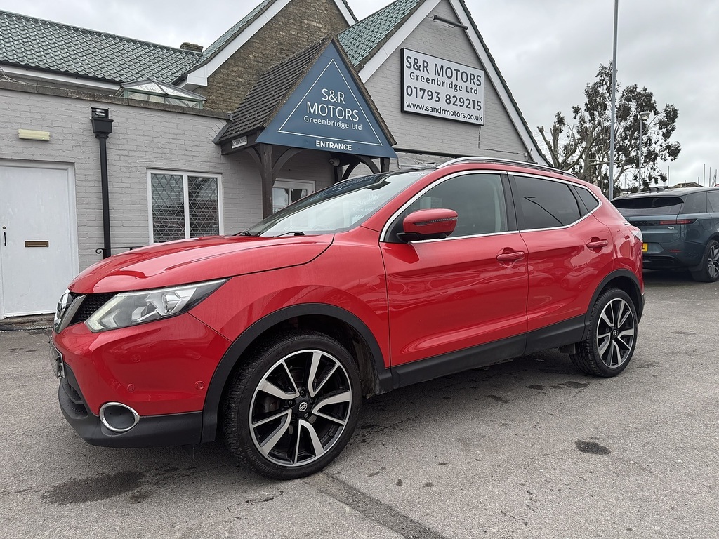 Nissan Qashqai Dci Tekna Red