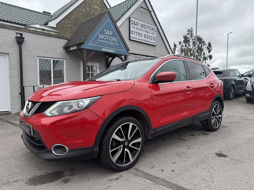 Nissan Qashqai Dci Tekna WU64PCZ Red #3
