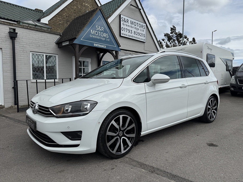 Volkswagen Golf SV Tdi Bluemotion Tech Gt White #2