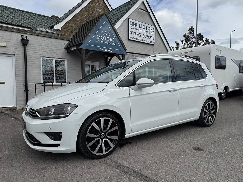 Volkswagen Golf SV Tdi Bluemotion Tech Gt White #3