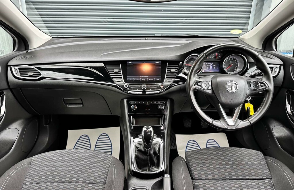 Vauxhall Astra Sri Nav Cdti Ss EJ68UWN #3