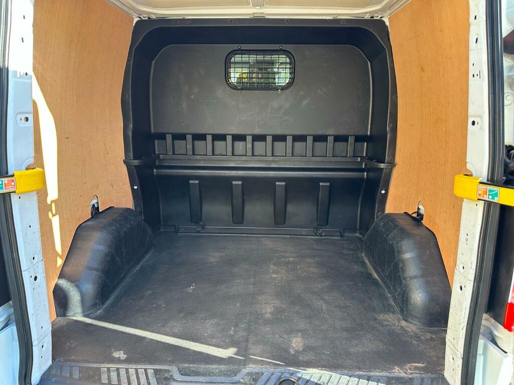Ford Transit Custom Double Cab Van 2.0 Transit Custom Limited Dciv 320 WK71AVE White #5