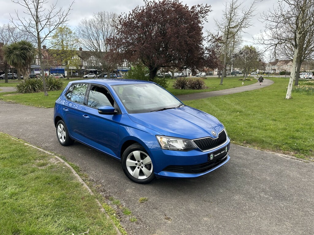 Skoda Fabia Hatchback 1.2 Tsi Se 201515 Blue