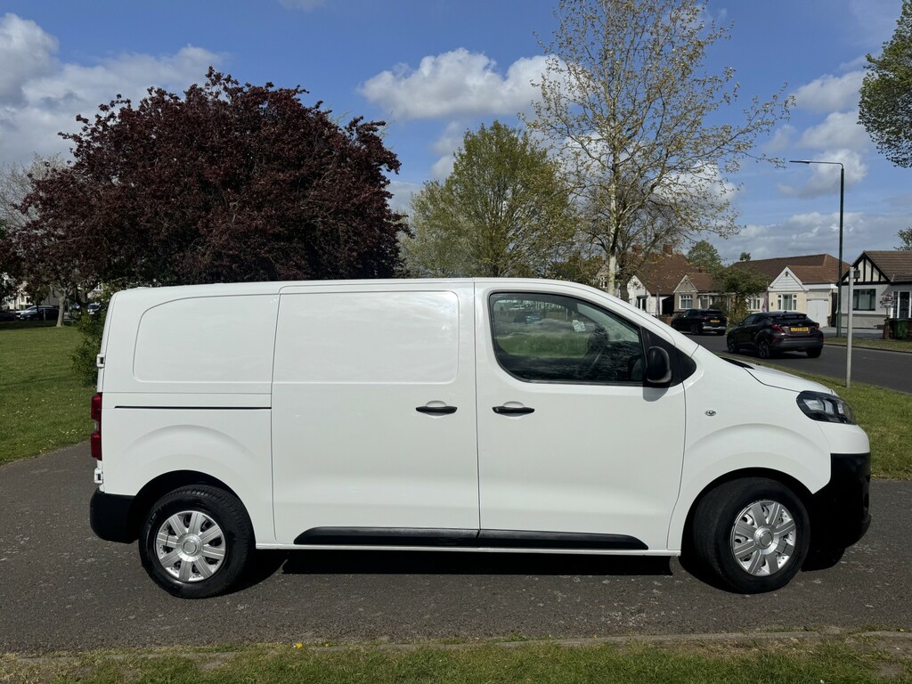 Citroen Dispatch Panel Van 2.0 Bluehdi 1400 Enterprise M 202171 LC71HHE White #2