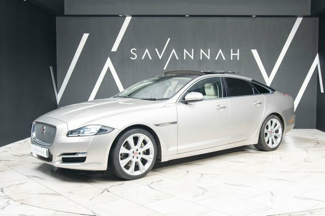 Jaguar XJ 2017 3.0D V6 Portfolio Saloon Euro Gold #4