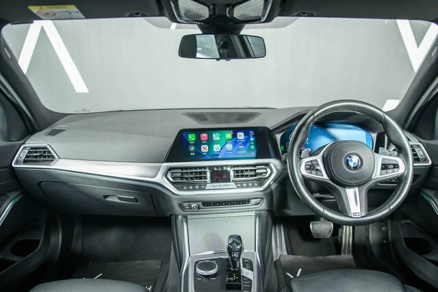 BMW 3 Series 2020 2.0 320I M Sport Saloon Euro FP20PXM Blue #2