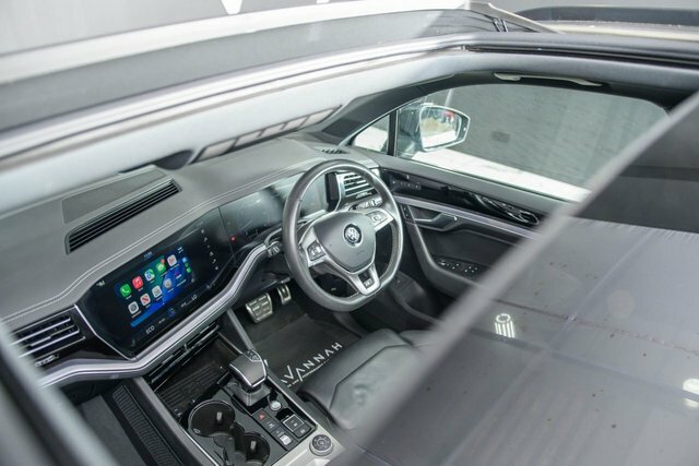Volkswagen Touareg 2020 3.0 Tdi V6 Black Edition Suv Tiptr Black #3