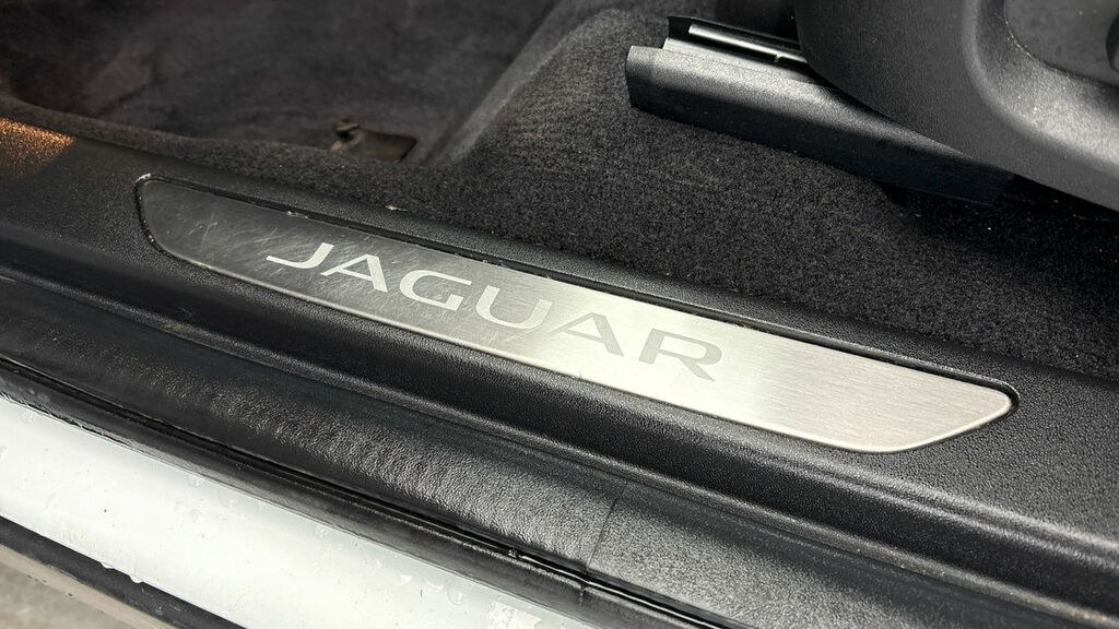 Jaguar E-Pace 1.5 P300e 11.5Kwh R-dynamic S Suv Plug- WX24YXE White #6