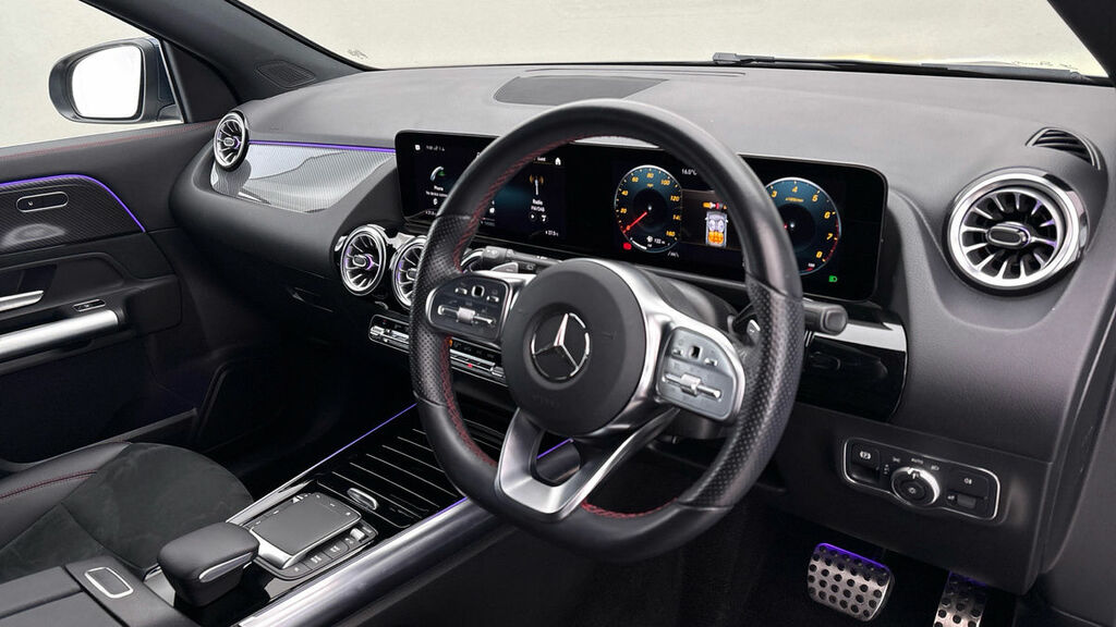 Mercedes-Benz GLA Class 1.3 Gla200 Amg Line Premium Suv 7G-dc RA72FKB Blue #5