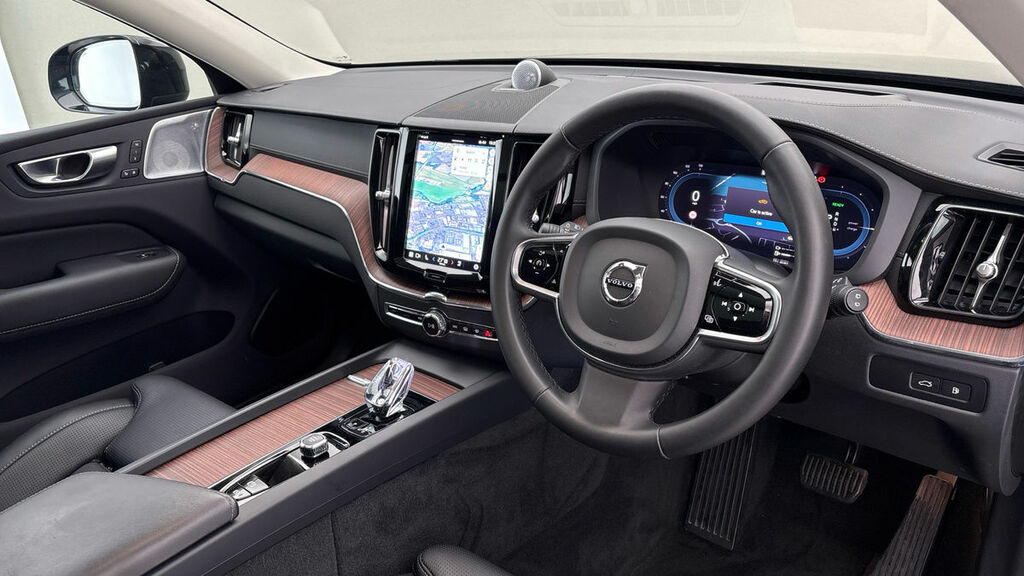 Volvo XC60 2.0H T8 Recharge 18.8Kwh Ultimate Dark Suv Pet YG24NZY Black #5