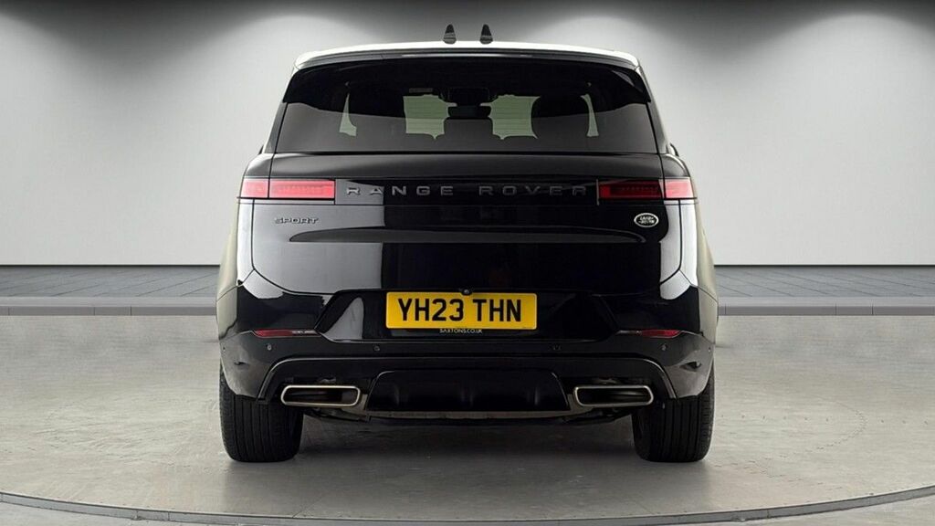 Land Rover Range Rover Sport 3.0 P440e 38.2Kwh Dynamic Se Suv Plug-i YH23THN Black #4
