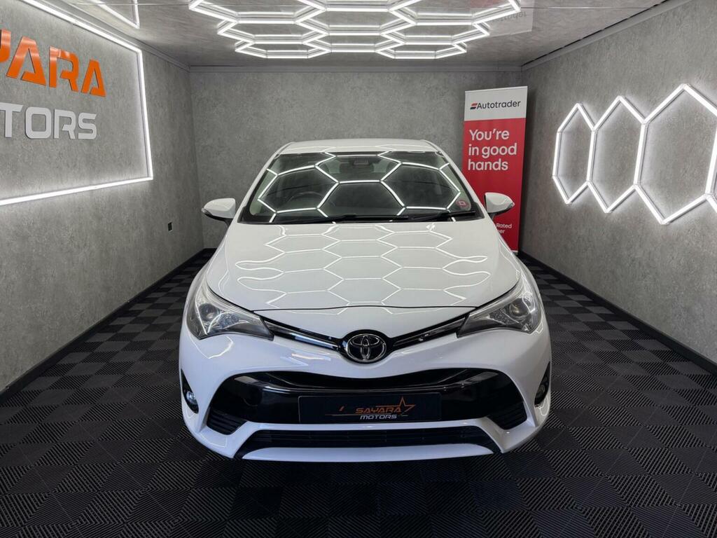 Toyota Avensis Saloon 1.6 D-4d Business Edition Euro 6 Ss White #2