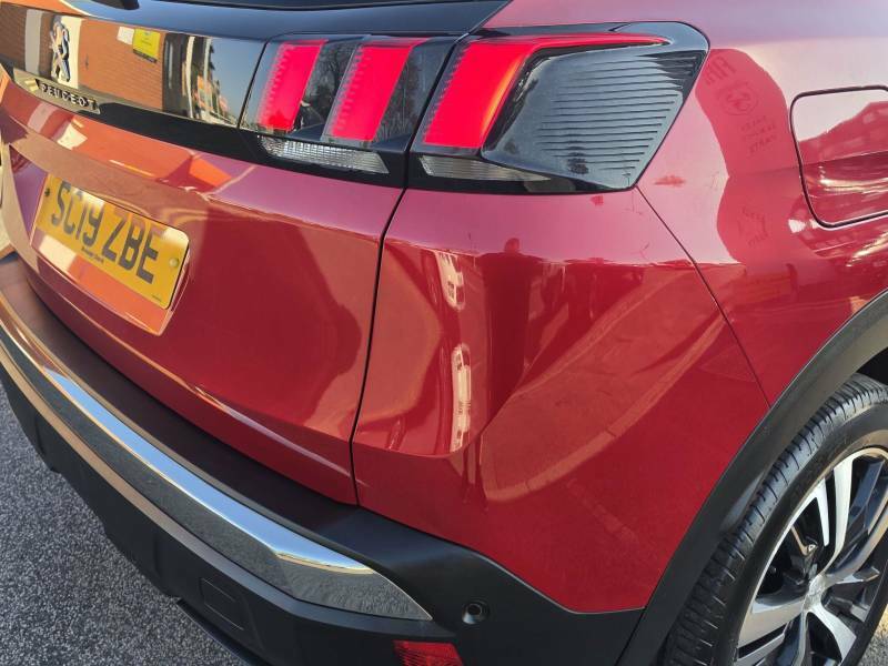 Peugeot 3008 1.2 Puretech Allure Eat8 - 2019 19 SC19ZBE Red #4