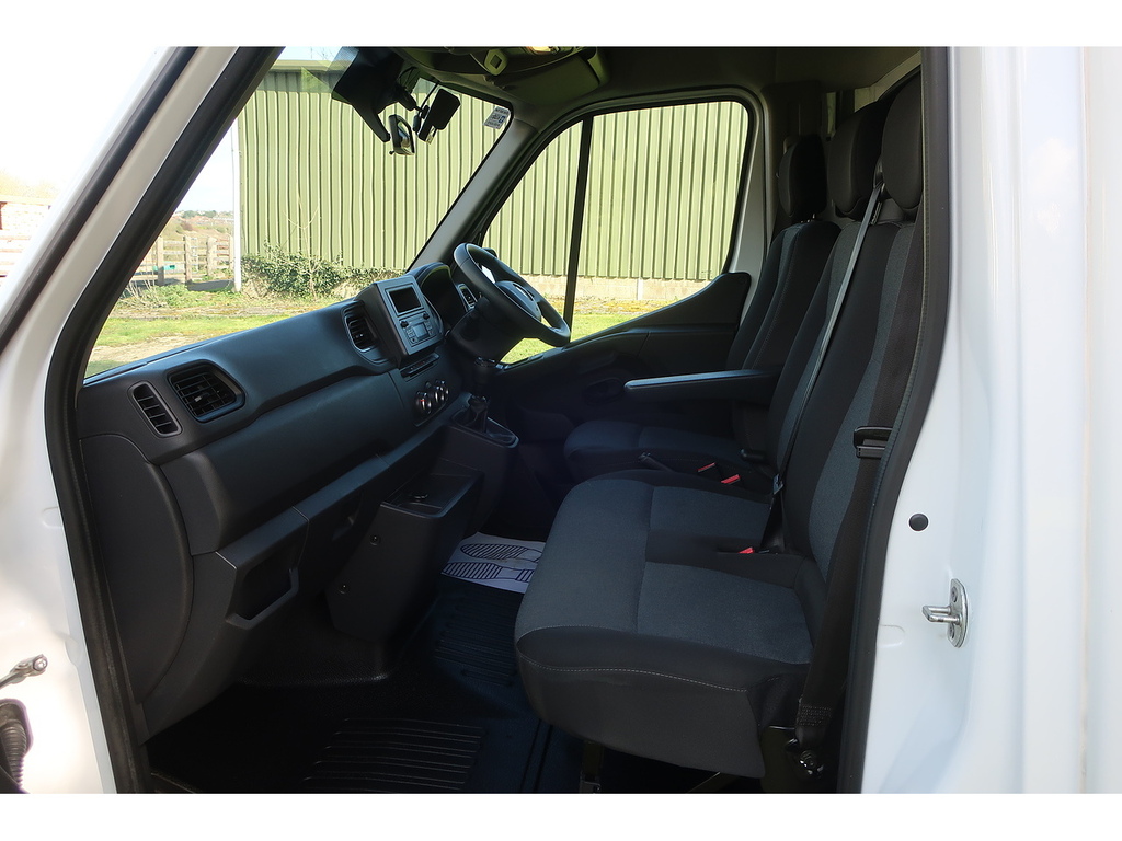 Renault Master 2.3 Dci Energy 35 Business Luton White #6