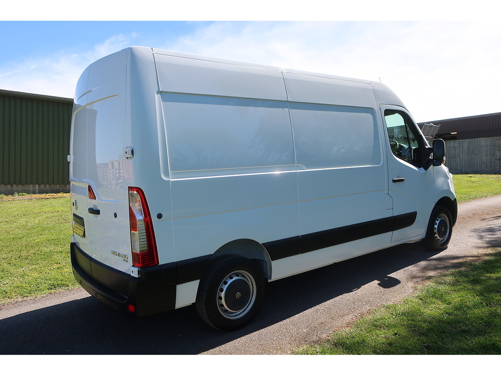 Vauxhall Movano 2.3 Cdti 3300 Panel Van Fwd L2 H White #2