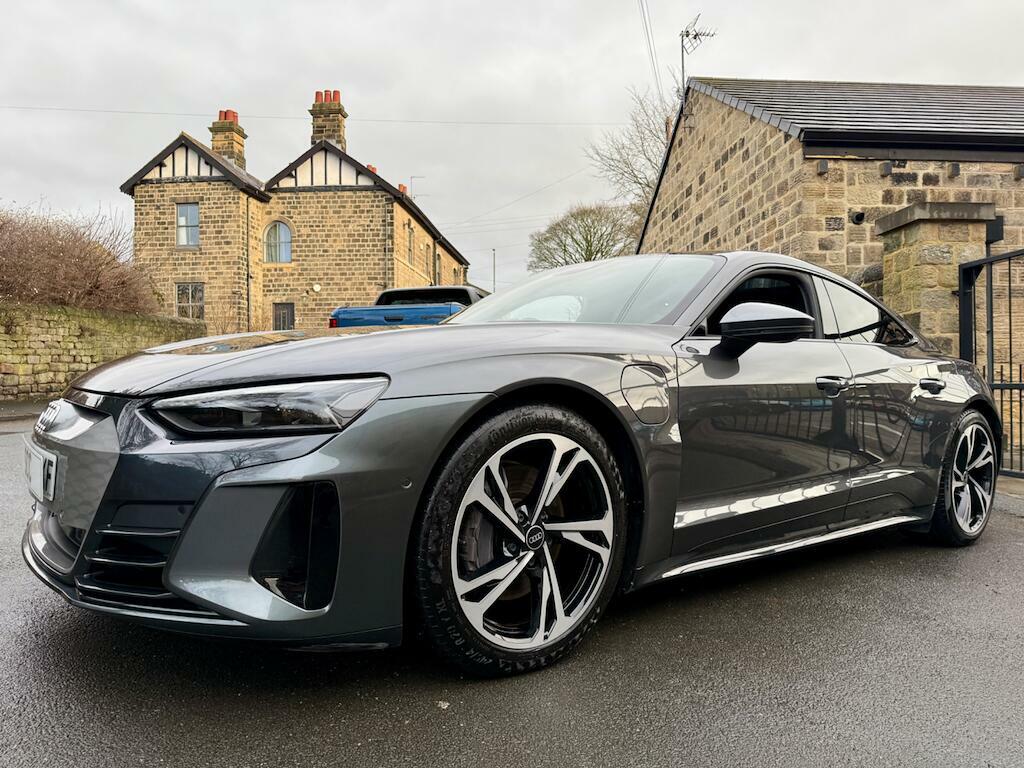 Audi E Tron GT 93.4Kwh Quattro WG72RKF Grey #3