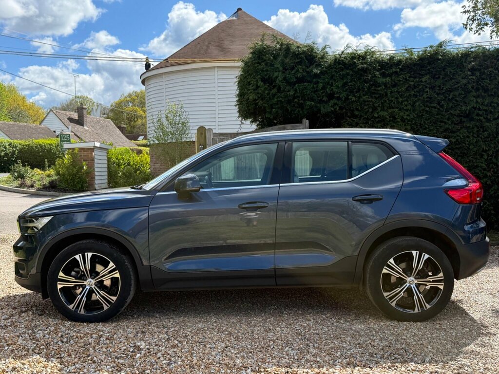 Volvo XC40 2.0 T4 Inscription Pro Euro 6 Ss HG69OPE Blue #2