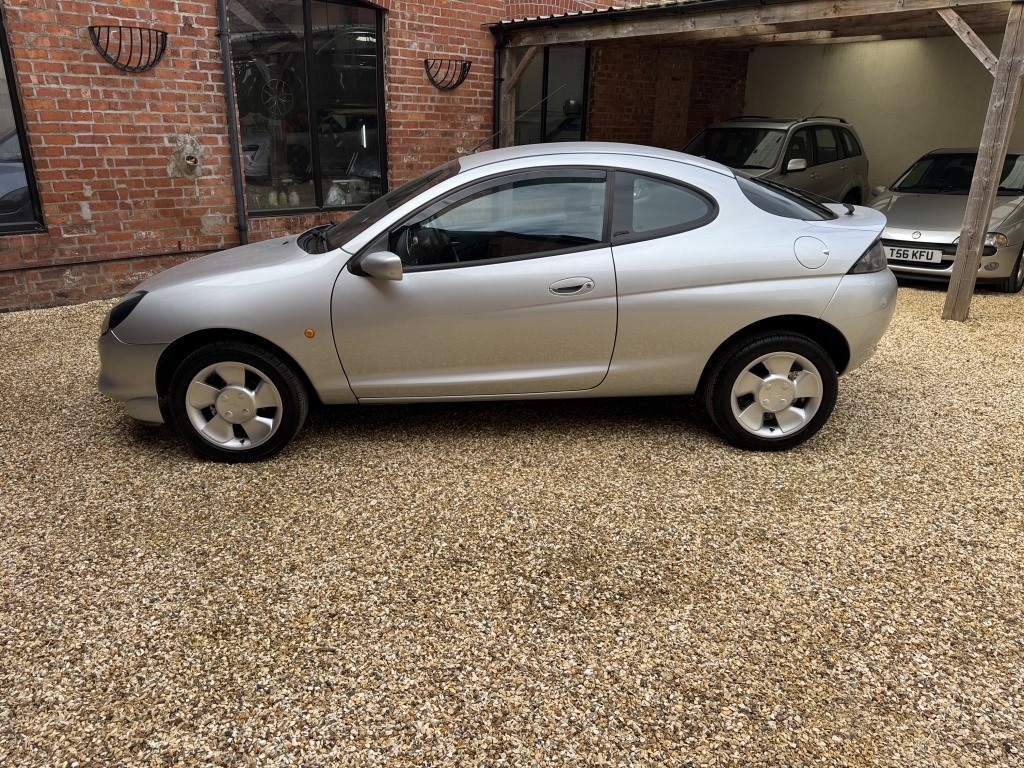 Ford Puma Coupe 1.7 16V Silver #2