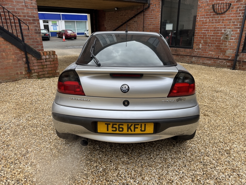 Vauxhall Tigra Chequers 16V Silver #17