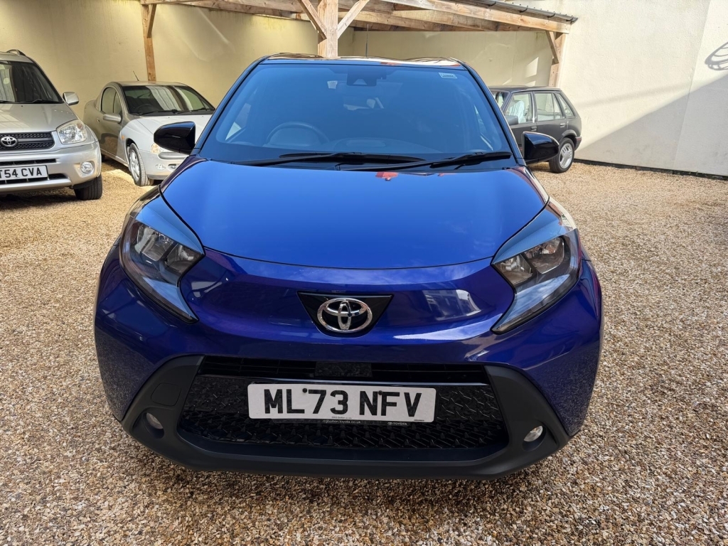 Toyota Aygo X 1.0 Vvt-i Edge ML73NFV Blue #3