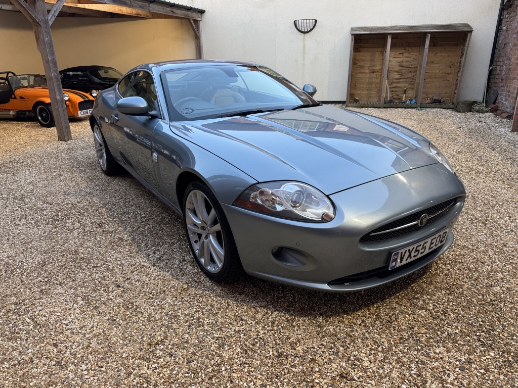 Jaguar XK 4.2 Convertible 300 Bhp Black #4