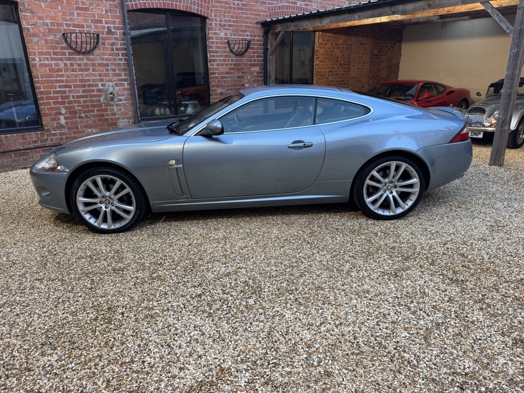 Jaguar XK 4.2 Convertible 300 Bhp Black #3