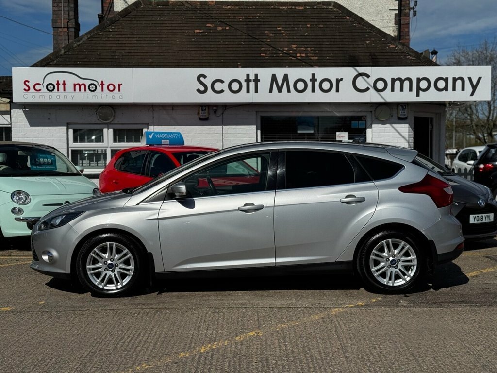 Ford Focus 1.6L Titanium Silver #6