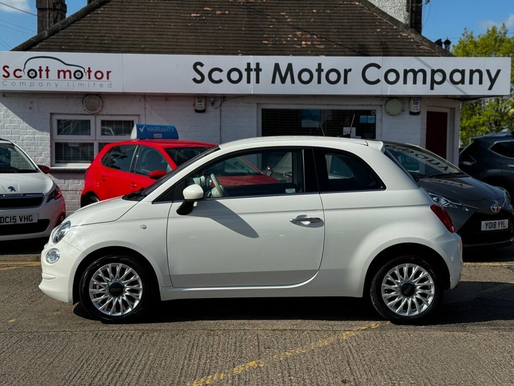 Fiat 500 1.2L Lounge AK69HXG White #5