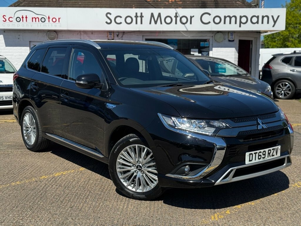 Mitsubishi Outlander 2.4L Dynamic Black