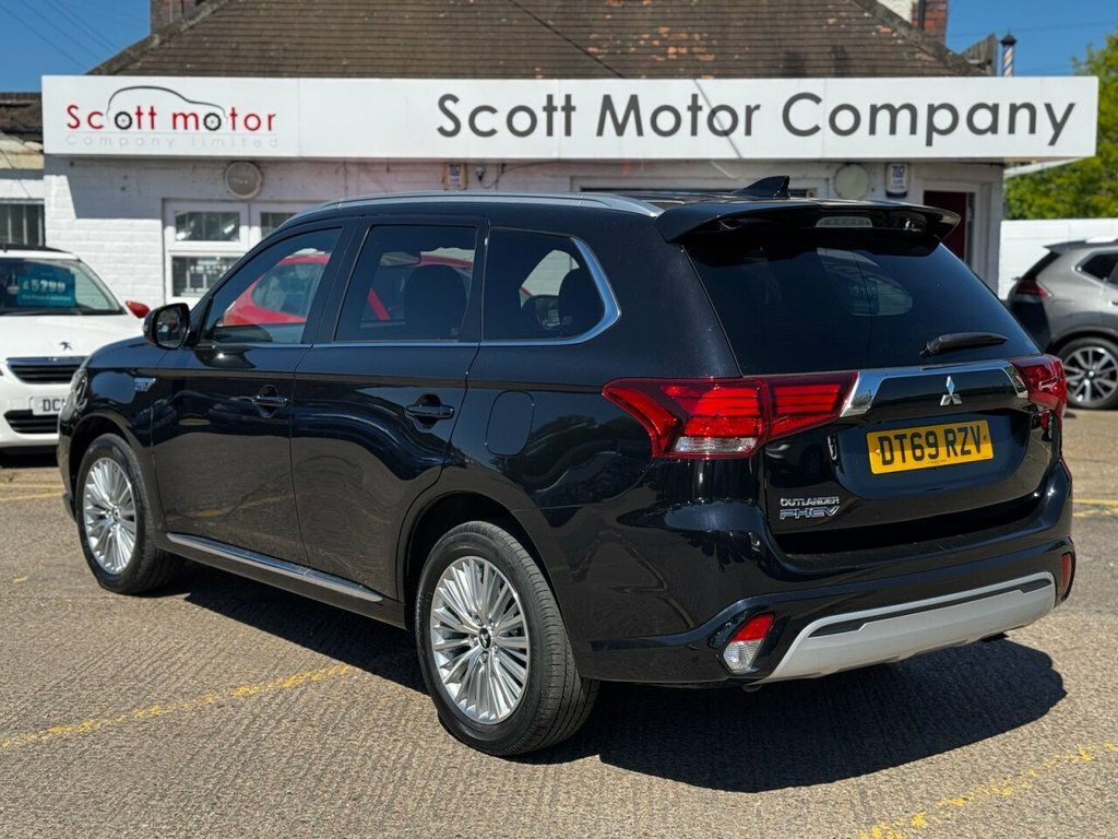 Mitsubishi Outlander 2.4L Dynamic DT69RZV Black #2
