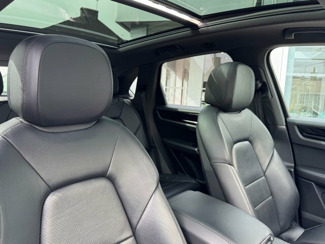 Porsche Cayenne 3.0T V6 Suv SA19KWT Black #2