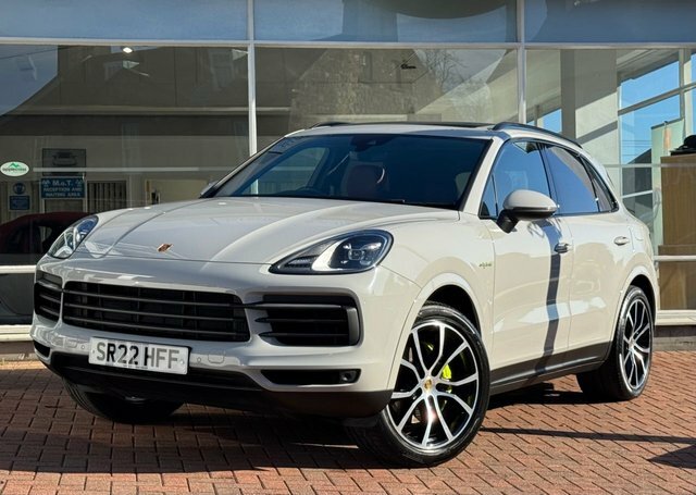 Porsche Cayenne 3.0 V6 E-hybrid 17.9Kwh Grey